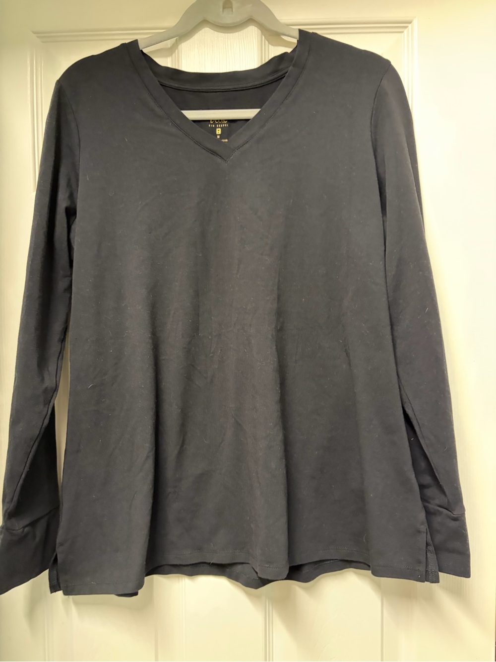 Belle by Kim Gravel Black Long-Sleeve V-Neck Tee